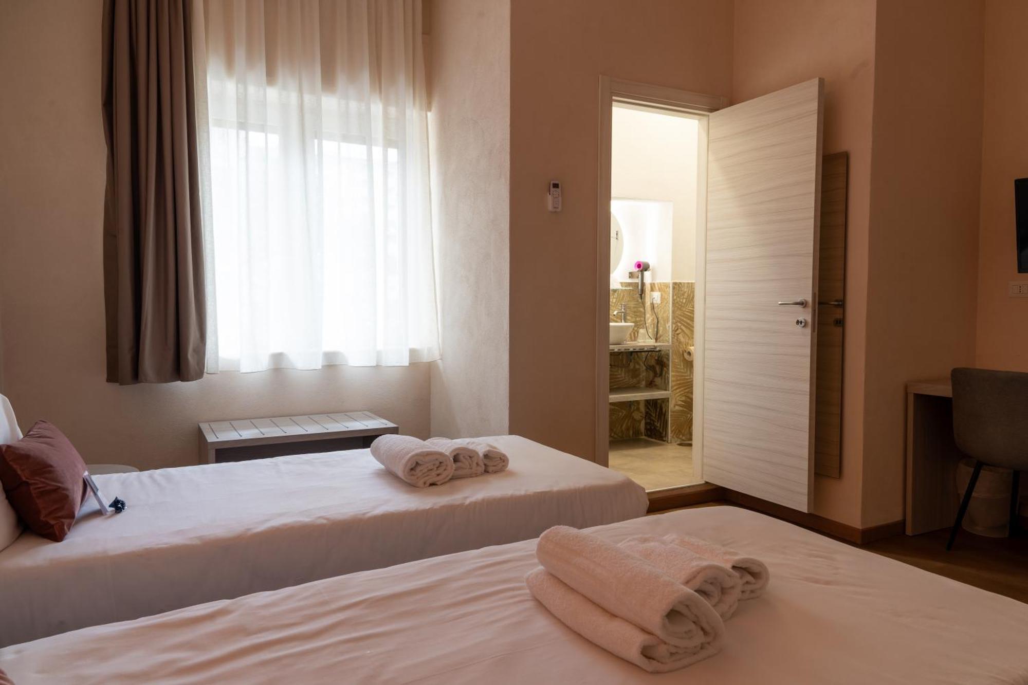The Sun Hotel Boutique Napoli Extérieur photo